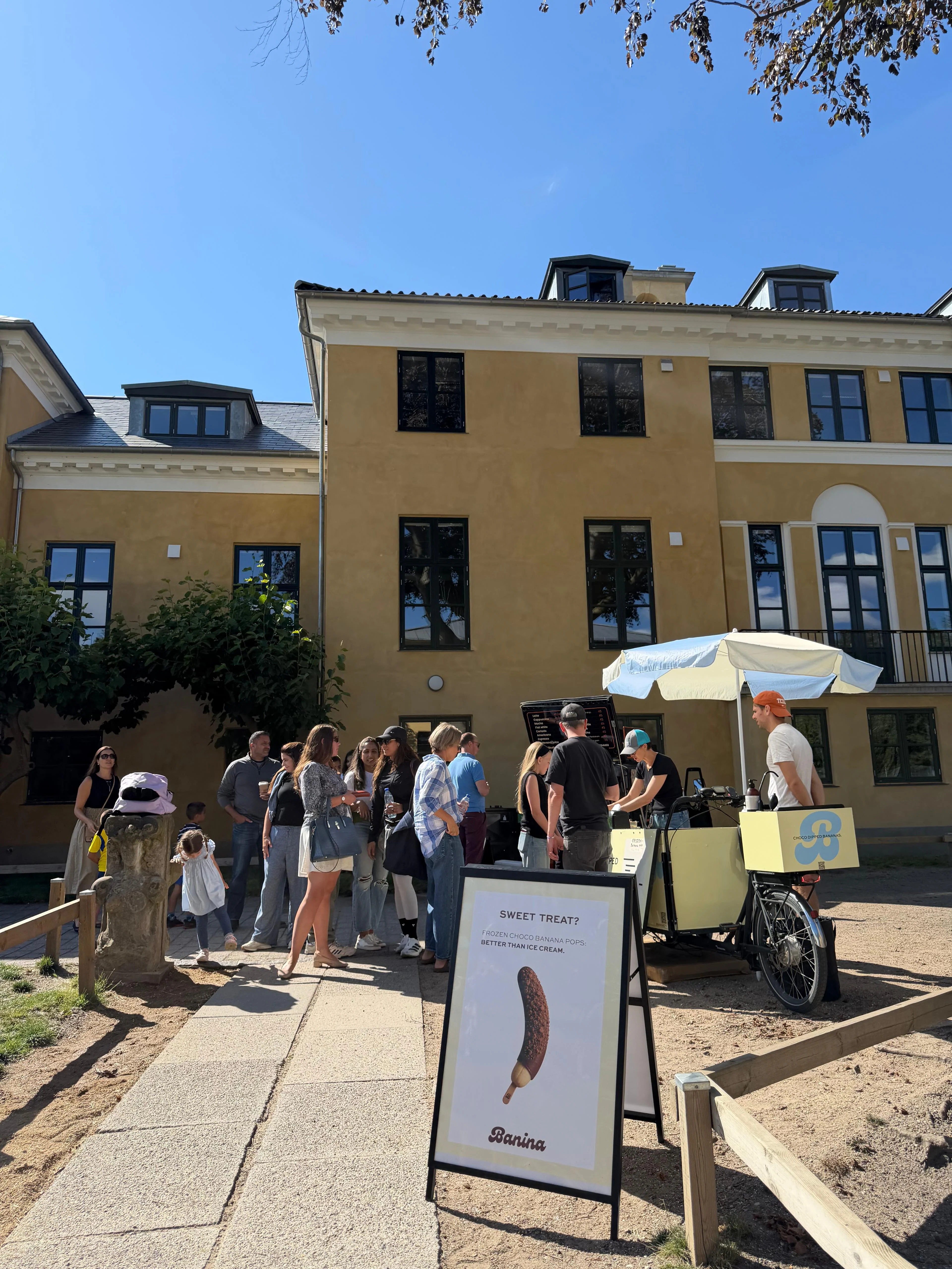 Banina - Servering ved Skole
