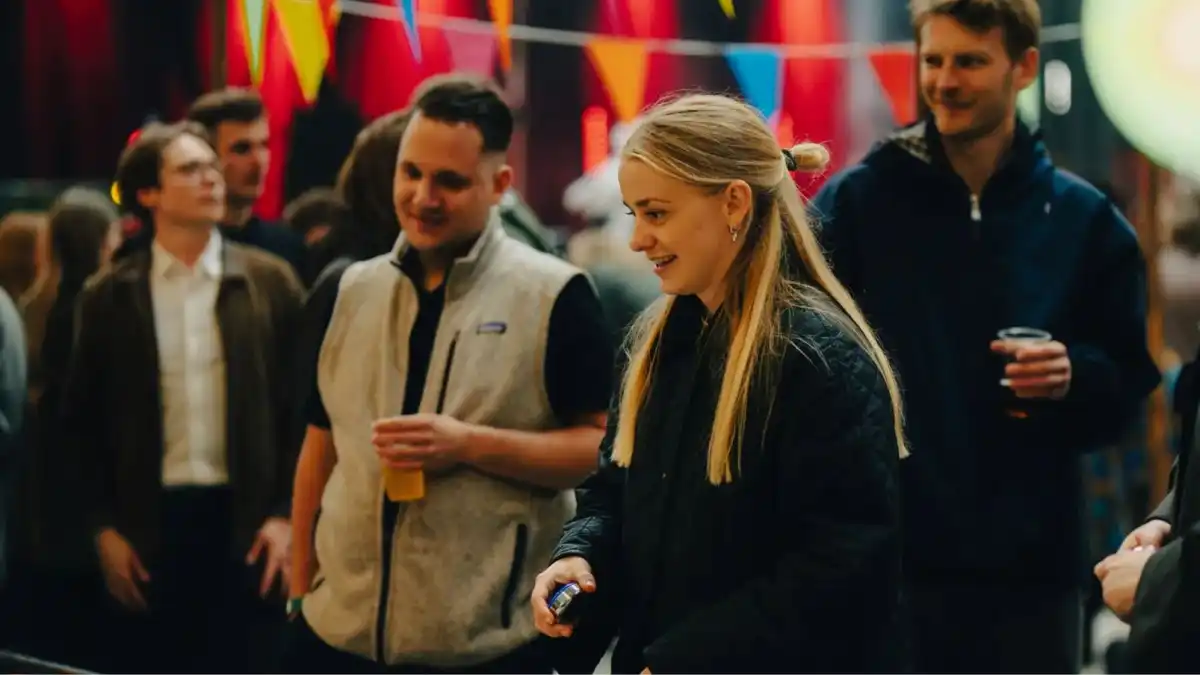 Go To Events ApS - Der hygges i loungezone med sjove aktiviteter til sommerfest i København