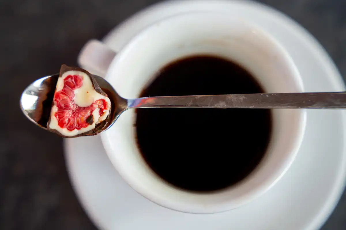 Velvet - Berries for the Soul - Chokoladeovertrukne hindbær