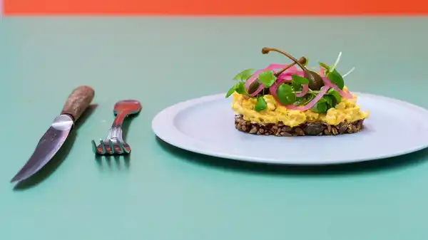 Hønsesalat med karry glutenfri (1 stk.)