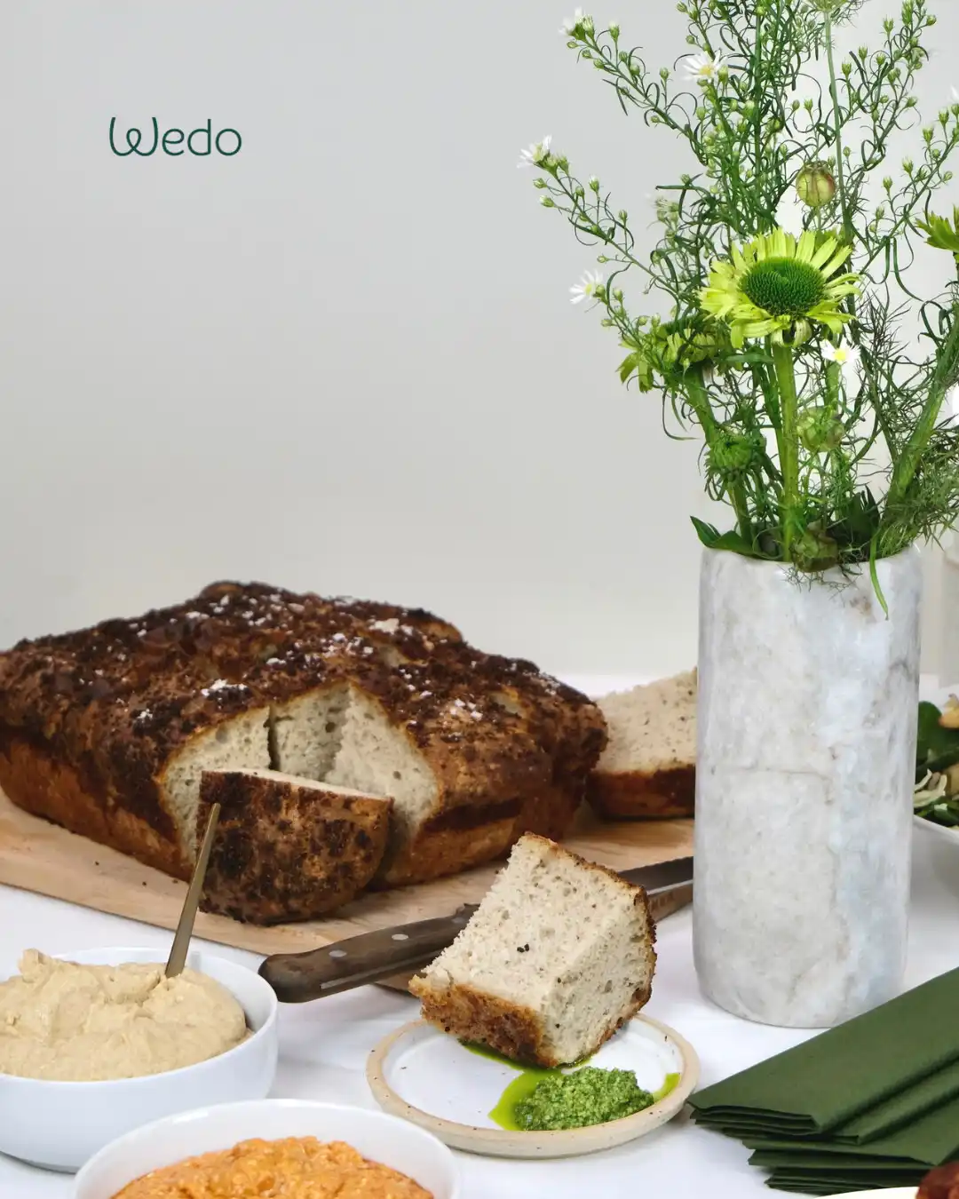 Wedogreens ApS - Vores hjemmebagte veganske focaccia (stort brød)