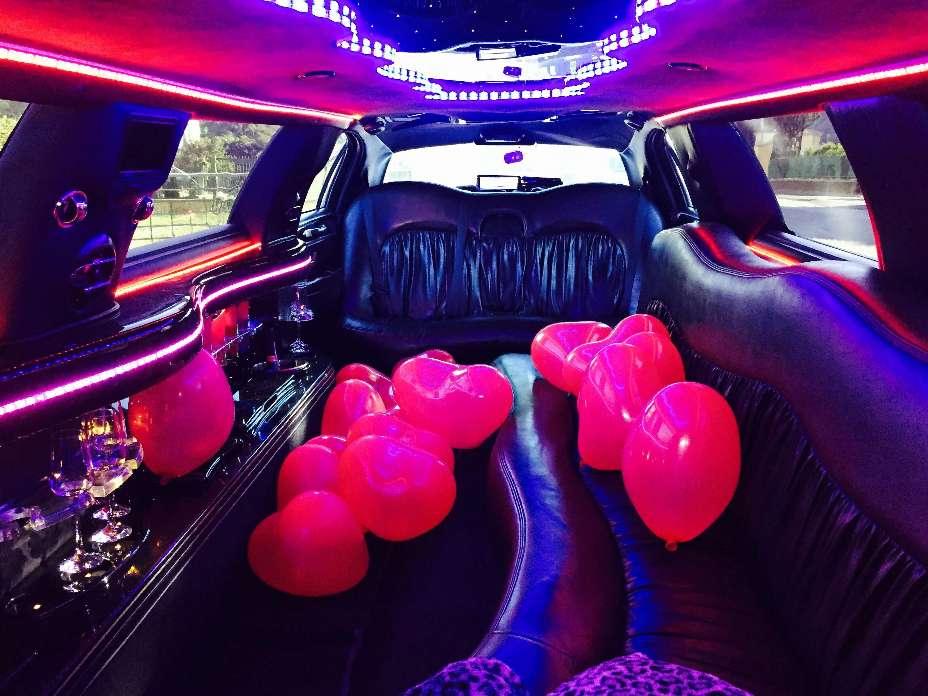Officeguru Experiences - Limousinekørsel
