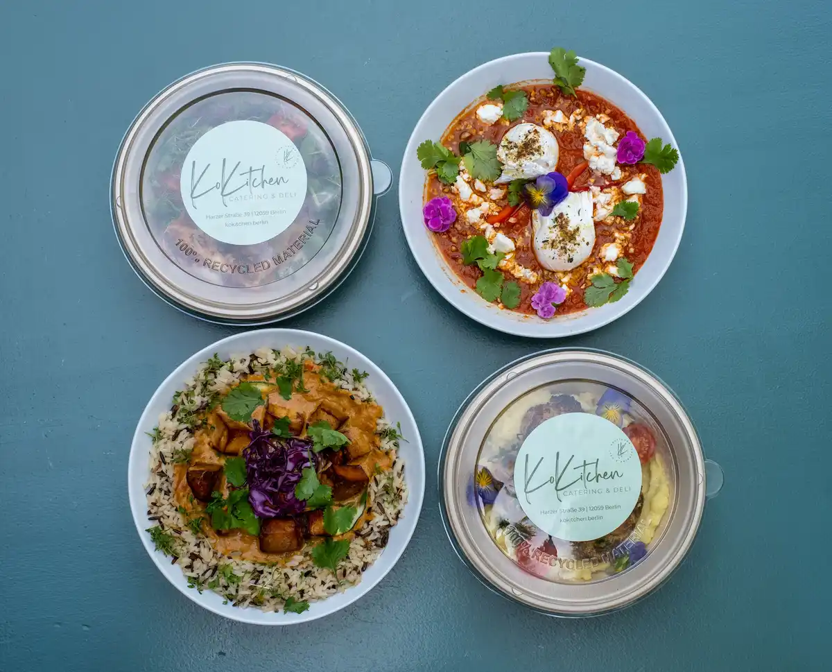 Ko Kitchen - Thai Curry mit Tofu, Shakshuka mit Feta & Gerösteter Blumenkohl