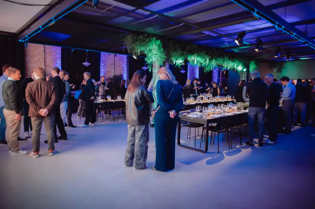 LUST.6 - Wholistic Floral Concept for a Corporate Event