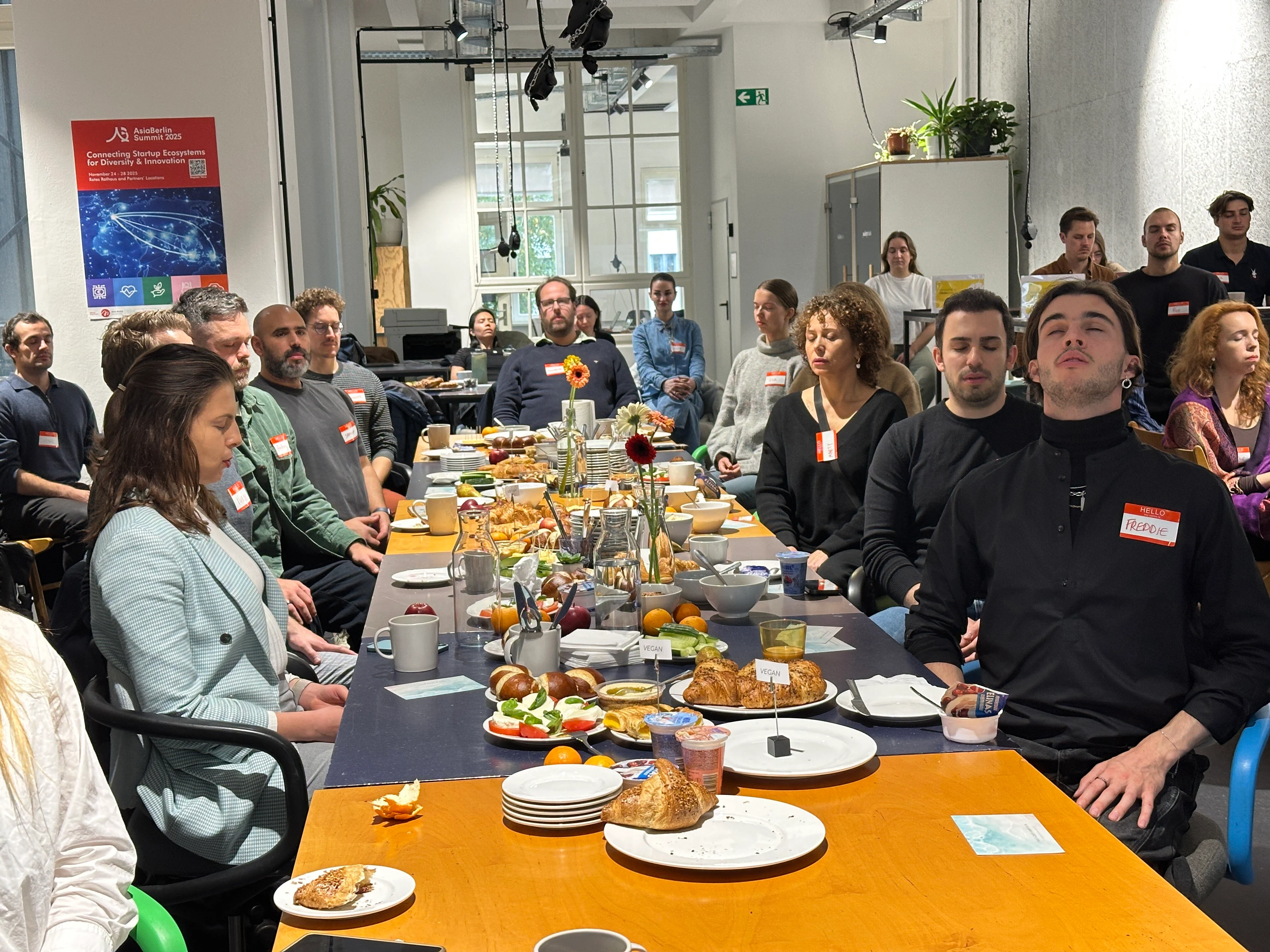HeartWorkSpace - Breakfast Meditation
