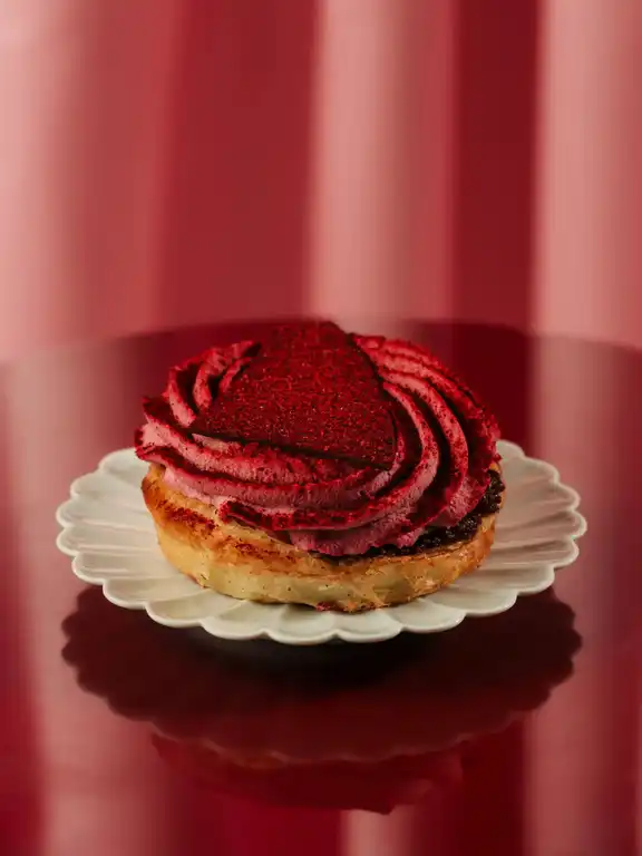 Fastelavnsbolle med solbær