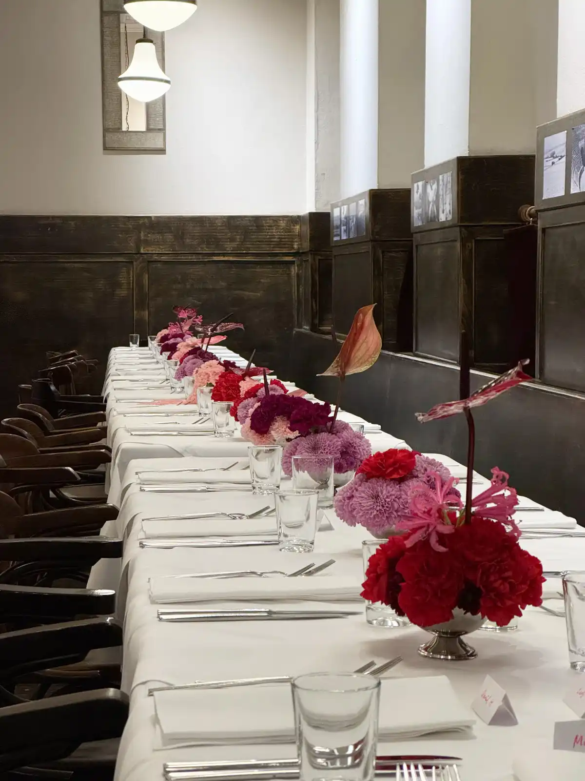 LUST.6 - Floral tablescape for brand dinner event