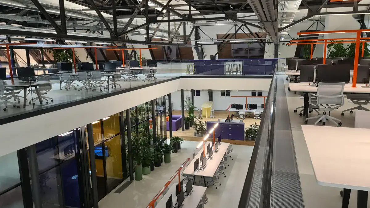 Zen IT & Business Consulting GmbH - Example office we outfitted with Workstations and WiFi / Networking