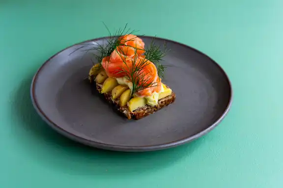 Kartofler med koldrøget laks glutenfri (1 stk.)