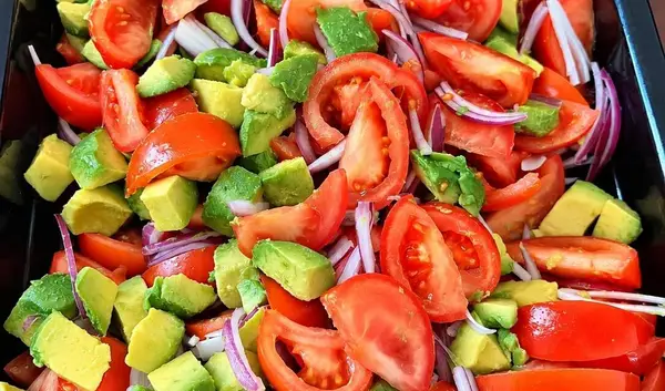 ALFA - Blandet salat som del af frokostordning