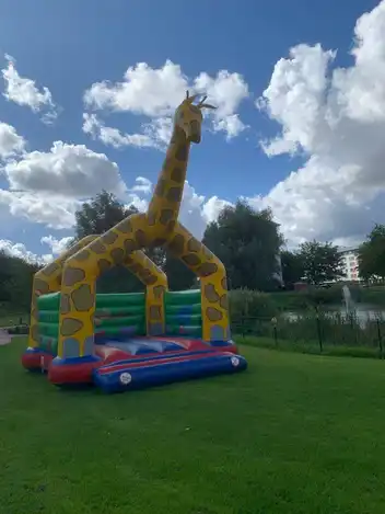 Giraffen hoppeborg